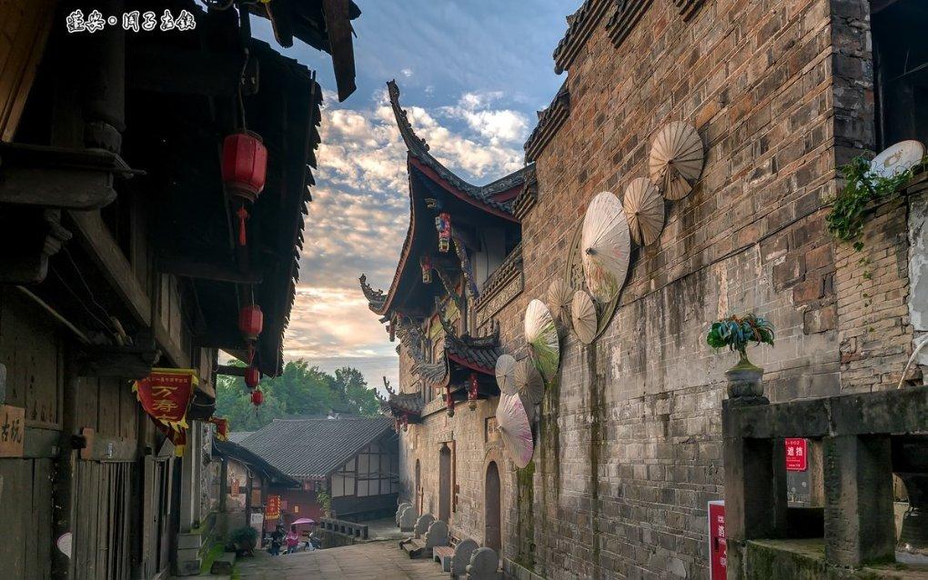 公公打造不锈钢厨房，神似餐厅后厨，如何看待这种设计风格呢？游戏画面